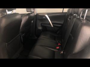 Toyota RAV4 2.2D-4D AWD GX - Image 11