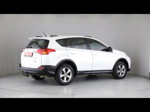 Toyota RAV4 2.2D-4D AWD GX - Image 2