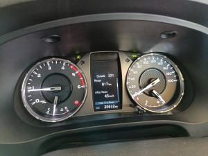 Toyota Hilux 2.4GD-6 double cab Raider manual - Image 11