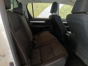 Toyota Hilux 2.4GD-6 double cab Raider manual - Image 15