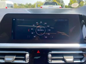 BMW 3 Series 330i - Image 13