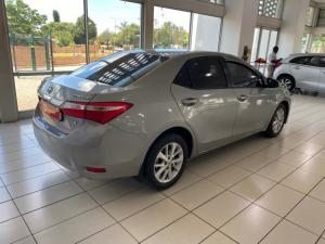 Toyota Corolla 1.6 Prestige - Image 2