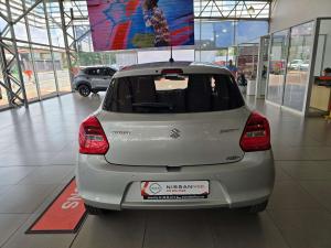 Suzuki Swift 1.2 GLX - Image 4