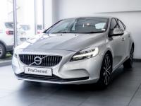 Thumbnail Volvo V40 T2 Kinetic