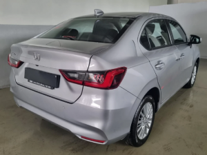 Honda Amaze 1.2 Trend - Image 2