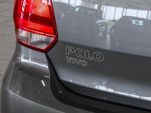 Volkswagen Polo Vivo hatch 1.6 Highline - Image 12