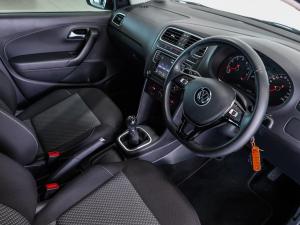 Volkswagen Polo Vivo hatch 1.6 Highline - Image 14