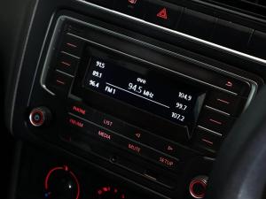 Volkswagen Polo Vivo hatch 1.4 Trendline - Image 21