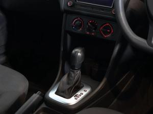 Volkswagen Polo Vivo hatch 1.6 Comfortline auto - Image 12
