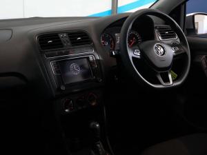 Volkswagen Polo Vivo hatch 1.6 Comfortline auto - Image 14