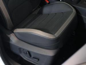 Volkswagen Amarok 3.0TDI V6 double cab Style 4Motion - Image 17