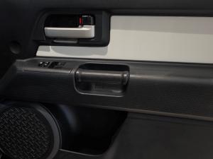 Toyota FJ Cruiser FJ Cruiser - Image 14