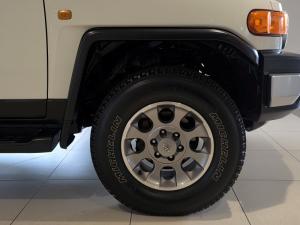 Toyota FJ Cruiser FJ Cruiser - Image 18