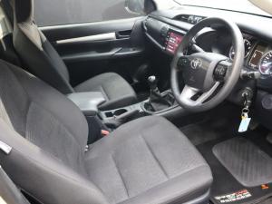 Toyota Hilux 2.4GD-6 single cab Raider manual - Image 9
