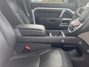Land Rover Defender 110 D300 X-Dynamic HSE - Image 19