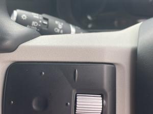 Land Rover Defender 110 D300 X-Dynamic HSE - Image 20