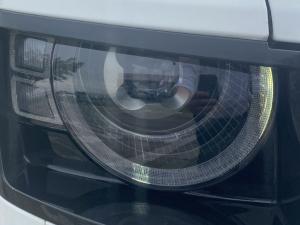 Land Rover Defender 110 D300 X-Dynamic HSE - Image 8