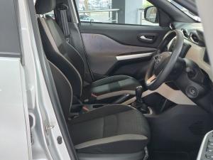 Nissan Magnite 1.0 Visia auto - Image 10