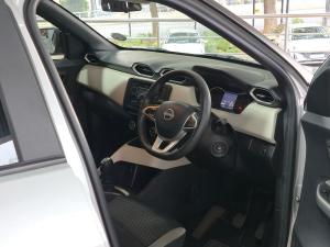 Nissan Magnite 1.0 Visia auto - Image 11