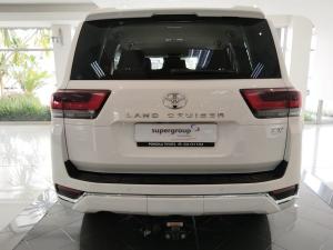 Toyota Land Cruiser 300 3.5T ZX - Image 5