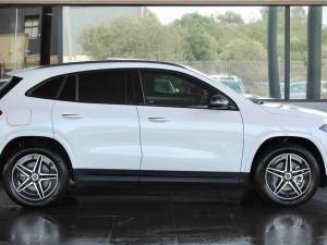 Mercedes-Benz EQA EQA250 Progressive - Image 4