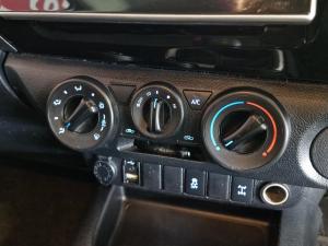 Toyota Hilux 2.4GD-6 Xtra cab Raider manual - Image 15