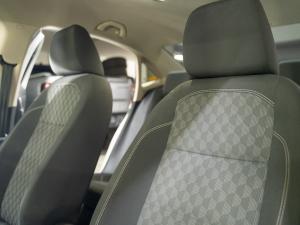 Volkswagen Polo sedan 1.6 Life auto - Image 19