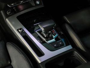 Audi Q5 40TDI quattro Advanced - Image 14