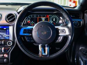 Ford Mustang 5.0 GT fastback - Image 12