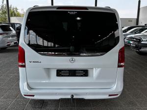 Mercedes-Benz V-Class V300d Exclusive - Image 13