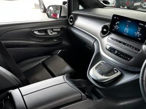 Mercedes-Benz V-Class V300d Exclusive - Image 14