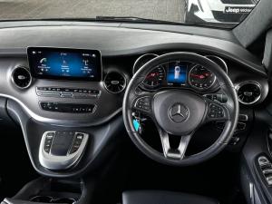 Mercedes-Benz V-Class V300d Exclusive - Image 18