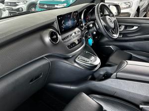 Mercedes-Benz V-Class V300d Exclusive - Image 7