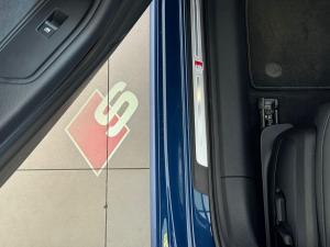 Audi A4 35TFSI Black Edition - Image 5