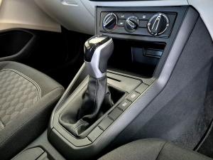 Volkswagen Polo sedan 1.6 auto - Image 16
