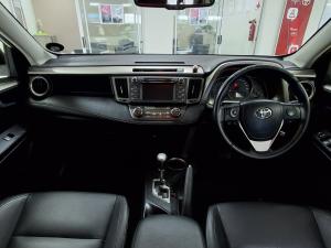 Toyota RAV4 2.2D-4D AWD VX - Image 6