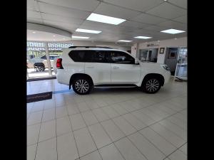 Toyota Land Cruiser Prado 2.8GD VX-L - Image 3