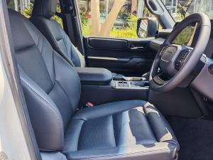 Toyota Land Cruiser Prado 2.8GD VX-R - Image 7