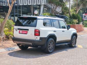 Toyota Land Cruiser Prado 2.8GD VX-R - Image 2