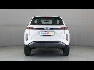 Toyota Urban Cruiser 1.5 XR manual - Image 5