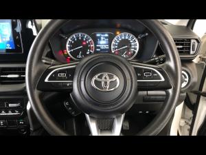 Toyota Urban Cruiser 1.5 XR manual - Image 8