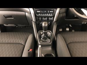 Toyota Urban Cruiser 1.5 XR manual - Image 15