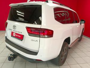 Toyota Landcruiser 300 V6 3.3D GX-R - Image 2