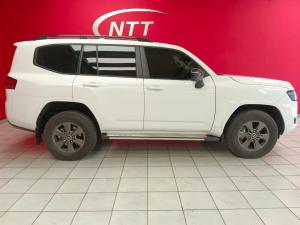 Toyota Landcruiser 300 V6 3.3D GX-R - Image 3