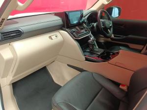 Toyota Landcruiser 300 V6 3.3D GX-R - Image 7