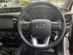 Toyota Hilux 2.4 GD-6 SR 4X4S/C - Image 8