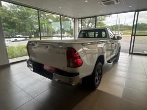 Toyota Hilux 2.4 GD-6 RB Raider automaticS/C - Image 2