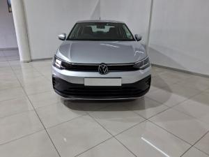 Volkswagen Polo sedan 1.6 manual - Image 12