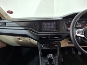 Volkswagen Polo sedan 1.6 manual - Image 19