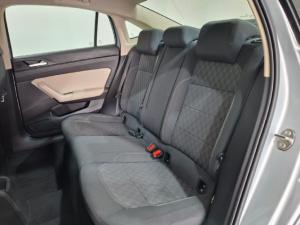 Volkswagen Polo sedan 1.6 manual - Image 9